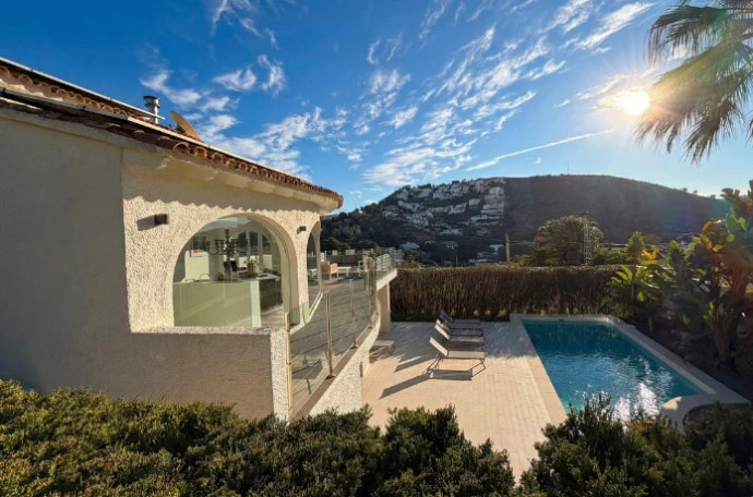 Geniet van uitzicht bij La CaSam in Moraira